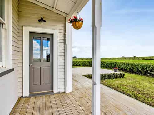 5317 Mountain Road, Eltham