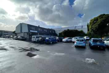 177 sqm Refurbed Office – Available Now! 