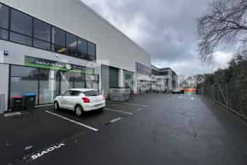 Amazing Mt Wellington Value: Unit B + A