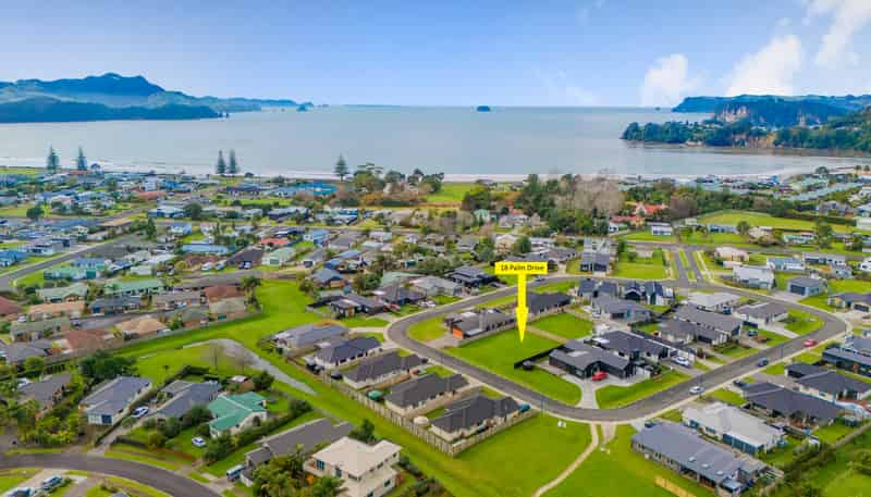 18 Palm Drive, Whitianga