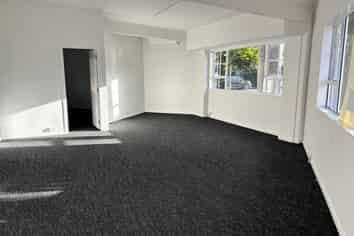 AWESOME 57M² HOBSONVILLE OFFICE

