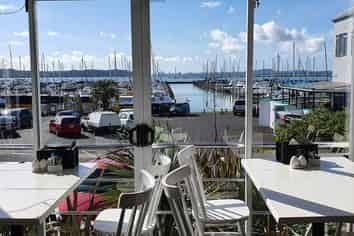 116M² CAFÉ, OFFICE OR TRAINING CENTRE
