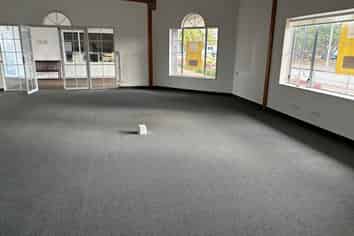 REFURBISHED SHOP/SHOWROOM 
