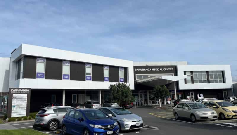 11-13 Cortina Place, Pakuranga