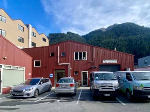 Affordable office with balcony