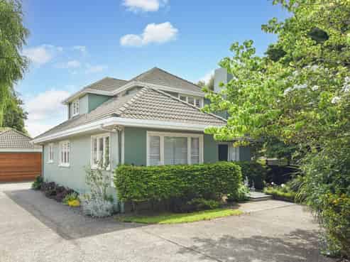 9 High Street, Glenholme
