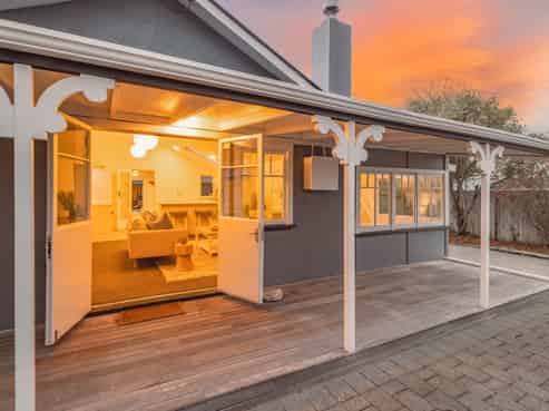 5 Bridge Street, Waikuku Beach