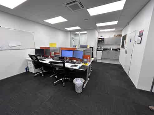 Offices South Dunedin with car parks