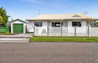 57 Murray Avenue, Hawera