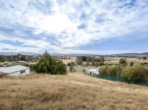 15 Oxford Street, Waikari