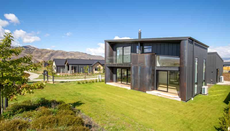 19 Magnum Drive, Cromwell