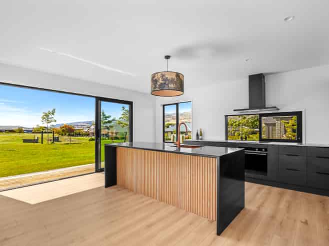 19 Magnum Drive, Cromwell