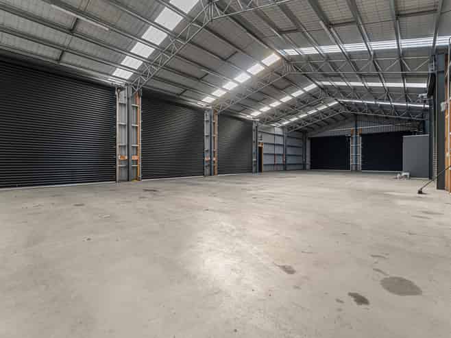Prestige Building, Secure Yard