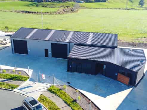 Prestige Building, Secure Yard