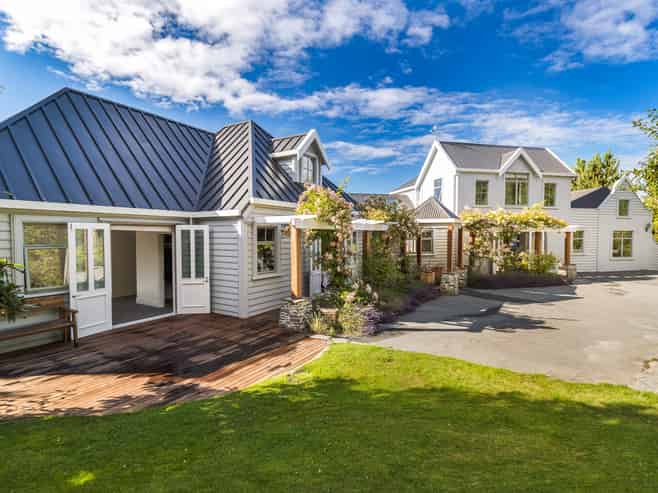 15 Summit Lane, Ben Lomond
