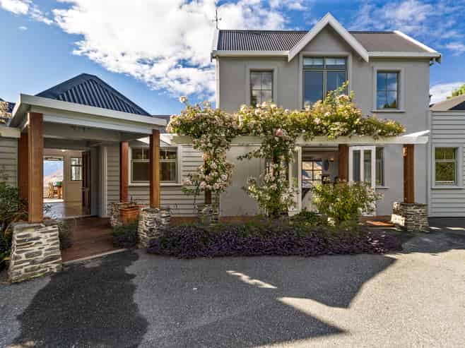 15 Summit Lane, Ben Lomond