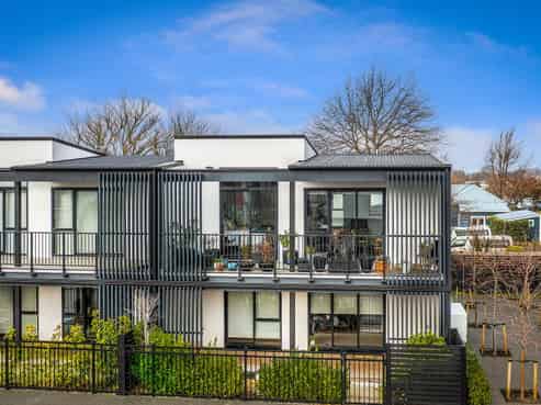 104/142 Leinster Road, Merivale