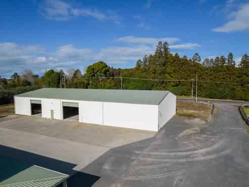 STRATEGICALLY LOCATED SHED WITH YARD
