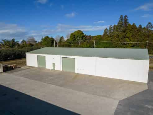 STRATEGICALLY LOCATED SHED WITH YARD
