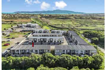10/10 Trieste Way, Paraparaumu