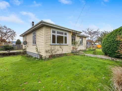 14 Stuart Street, Owaka