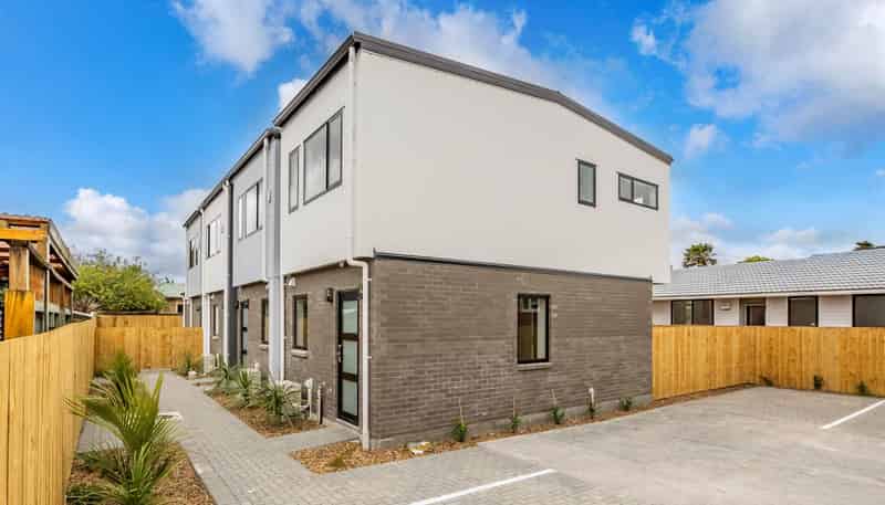 14C & 14D Durham Street, Te Atatu Peninsula