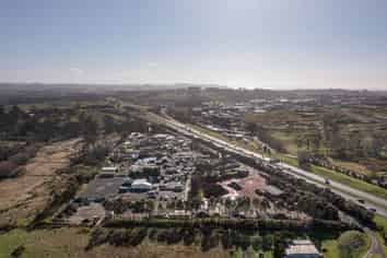 SUPERB MOTORWAY ACCESS YARD

