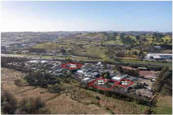SUPERB MOTORWAY ACCESS YARD

