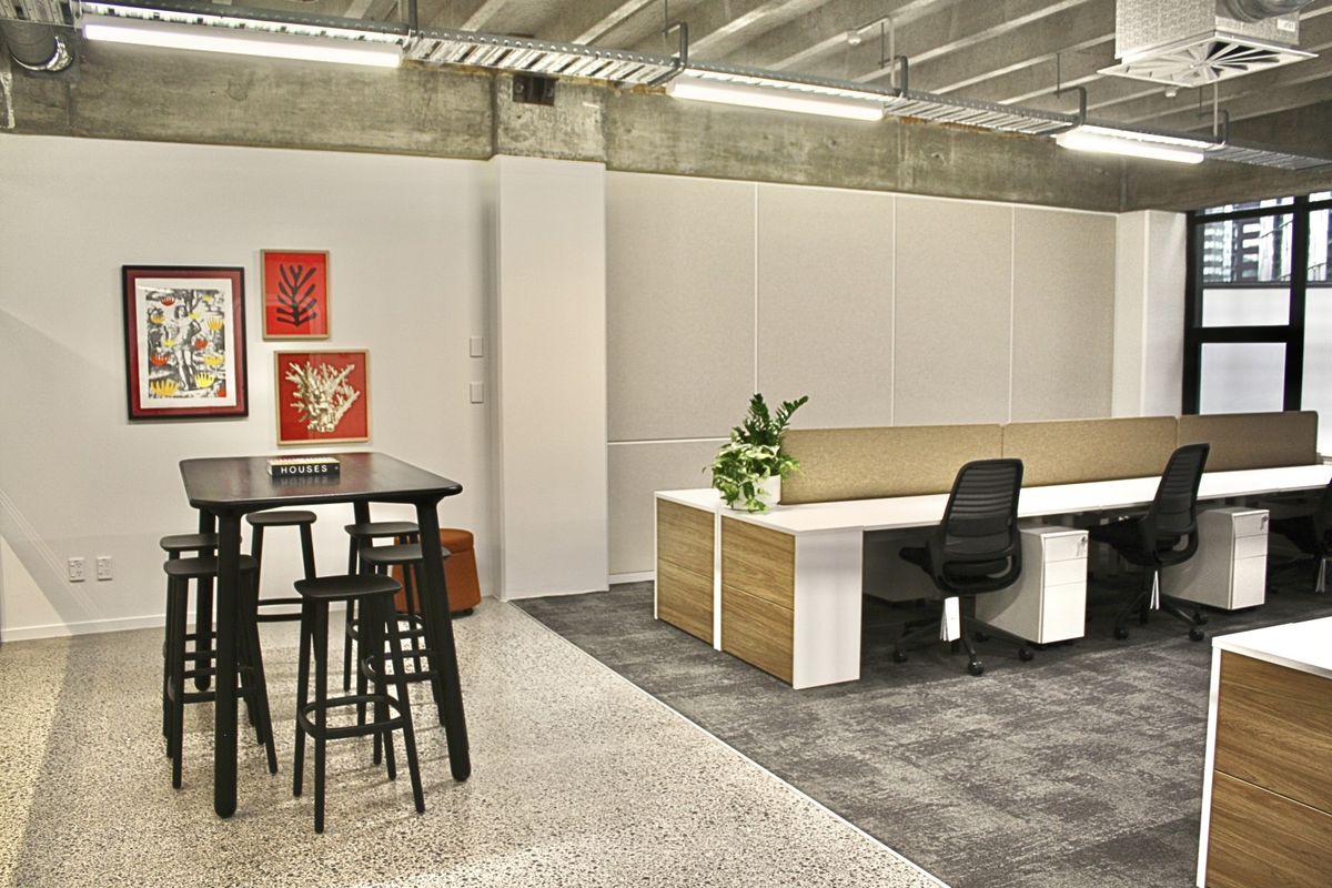 Office suite on Albert Street - Mehr