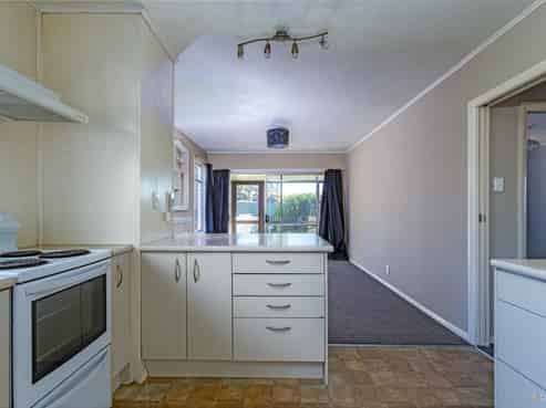 9 Hanan Place, Parkside