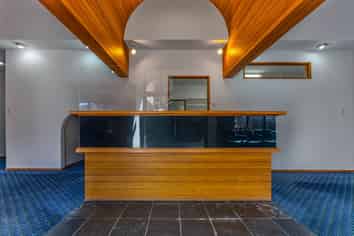 SPACIOUS CENTRAL PAPATOETOE LOCATION
