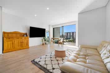 220/3 Kaipiho Lane, Albany