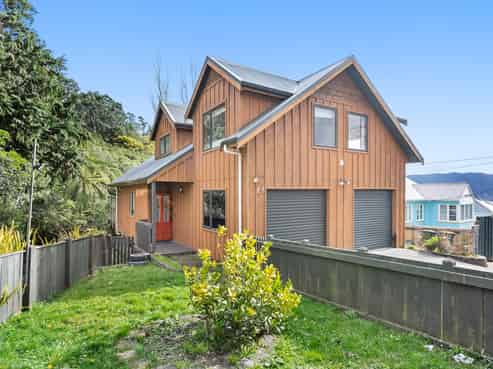 1/8 Swainson Street, Naenae