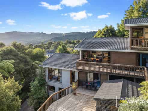 10 Victory Road, Laingholm