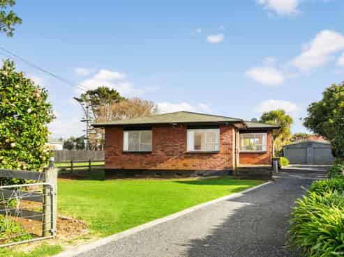 2633 Awhitu Road, Awhitu