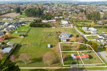 The Elms - Costley Street West, Carterton