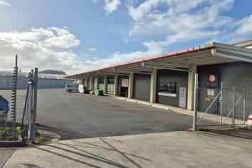 Warehouse, Office and Showroom