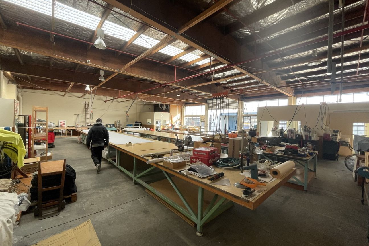 Well Presented Avondale Industrial - Bild 2