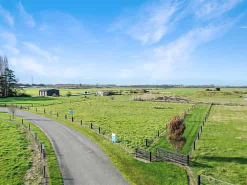 28 Farmstead Lane, Huntingdon/Lake Hood