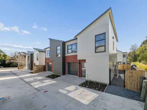 60-62 Akatarawa Road, Brown Owl