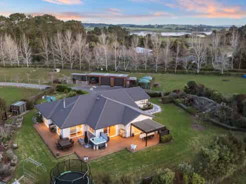 62 Estuary View Road, Waiau Pa