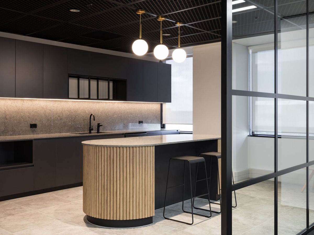 Spectacular Opportunity in the AON Centre - Ansicht 4