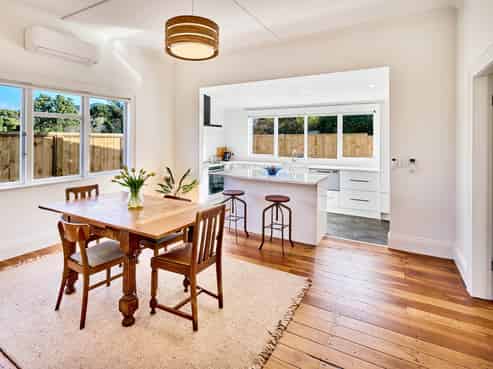 237 Main Road, Tawa