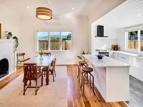 237 Main Road, Tawa