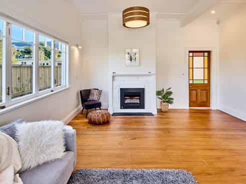 237 Main Road, Tawa