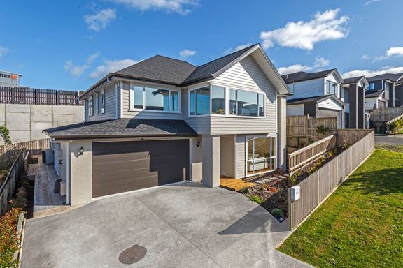 Sold - 38 Colliston Rise, Pinehill - realestate.co.nz