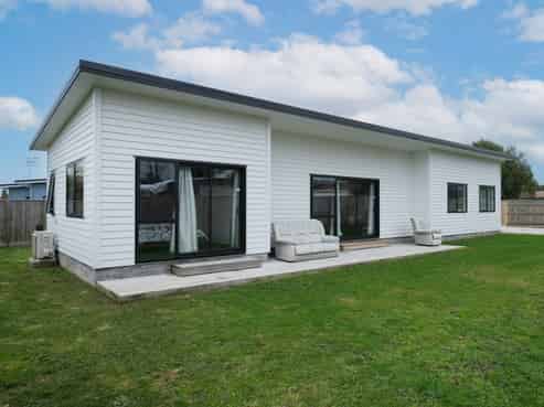 6 Gibson Place, Dannevirke