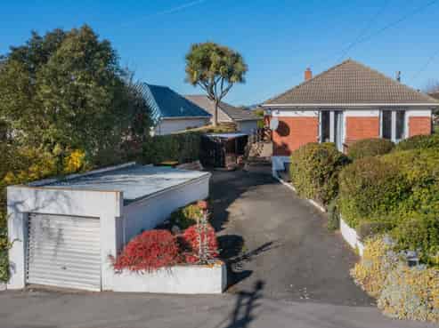 132 Centennial Avenue, Helensburgh