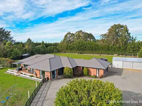 962 Two Chain Road, Swannanoa