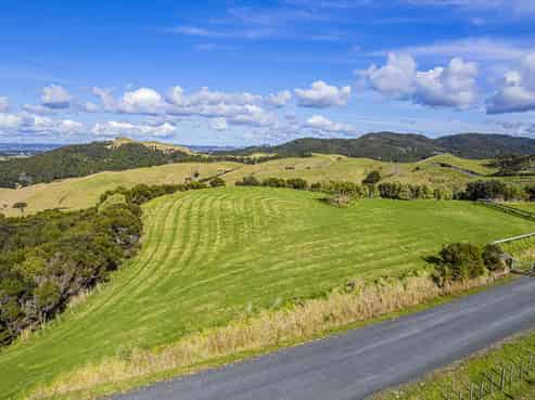 12 Tuaraki Road, Mangawhai Heads